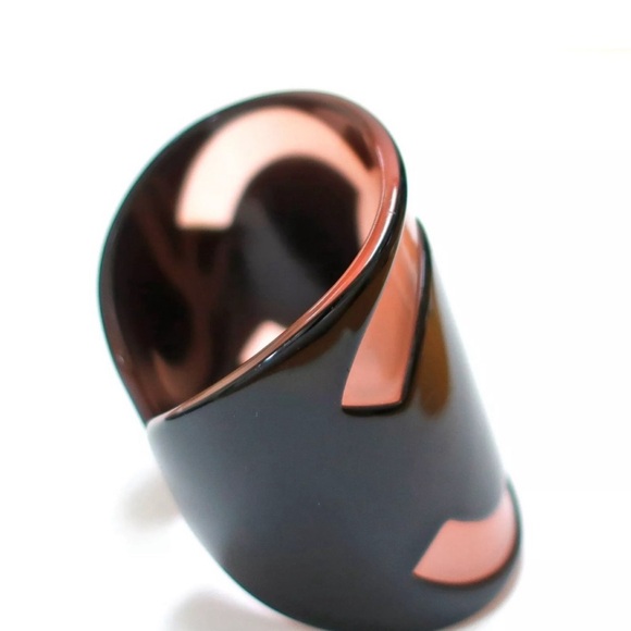 Authentic Chanel 01p CC Logo Translucent Mauve Cuff  Bangle Bracelet Clear - Picture 3 of 7